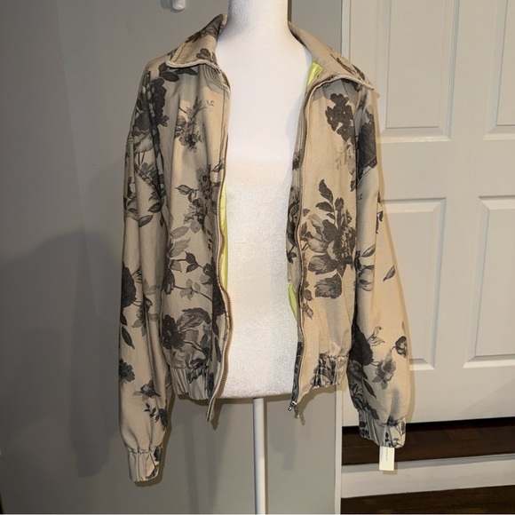Rylie Bomber Jacket By Pilcro/Anthropologie, M,  Cropped, Cream $158 New NWT - Picture 3 of 12